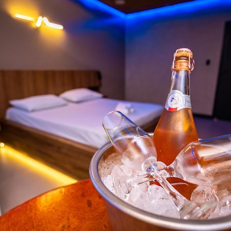 贾丁斯情趣酒店（仅限成人入住） Maceió 外观 照片